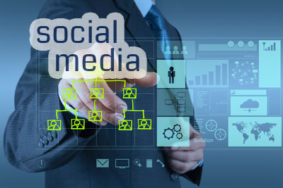 online specialist pointing social media